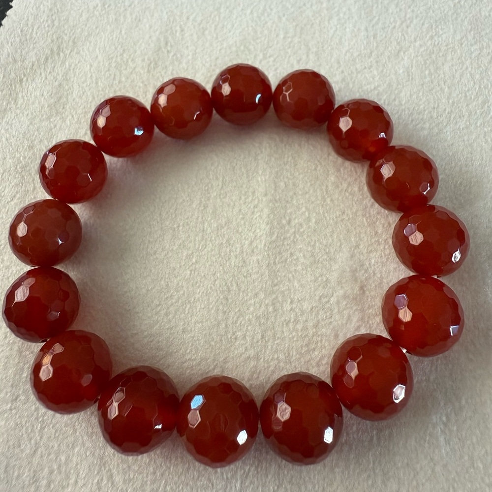 Elegant Red Agate Bracelet